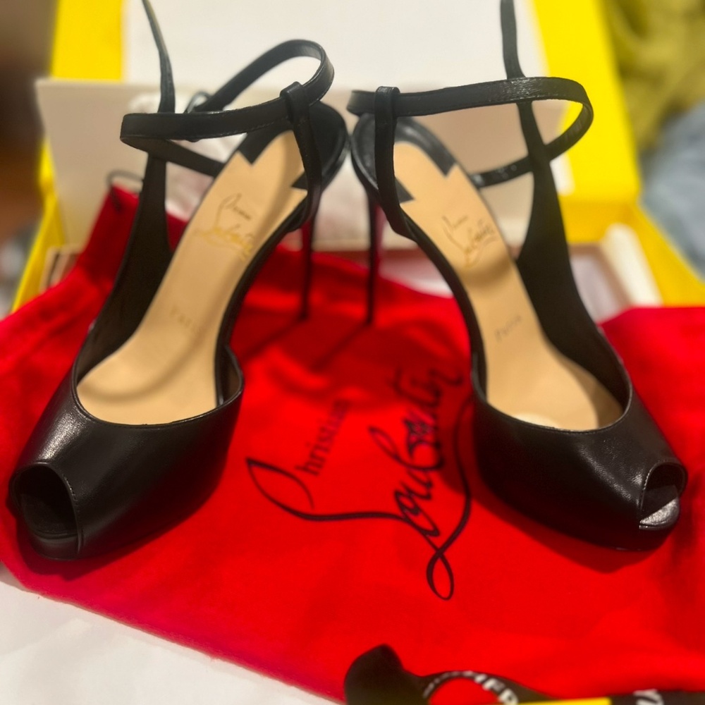 Heels - Picture 2 of 2